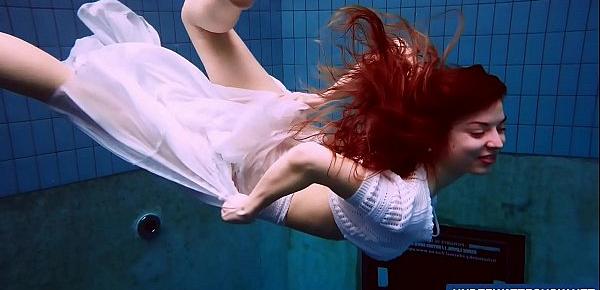  Amazing hairy underwatershow by Marketa